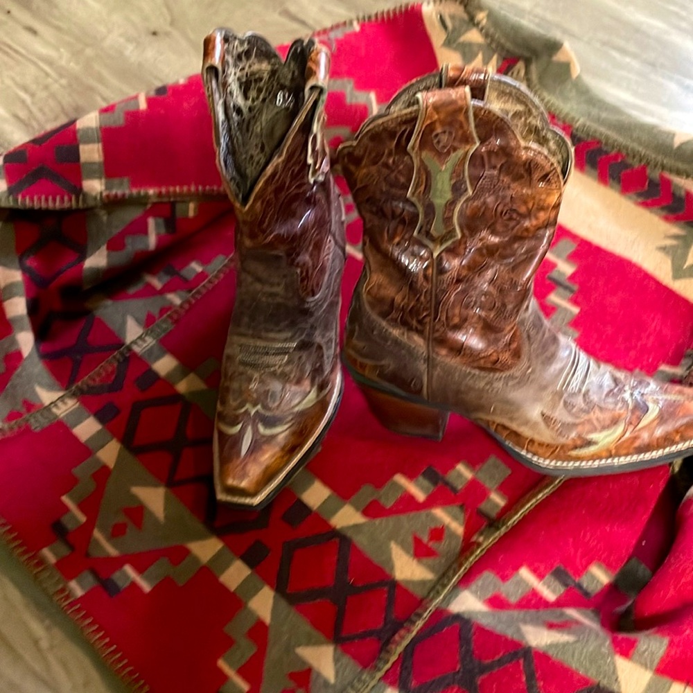 Ariat ankle western boot